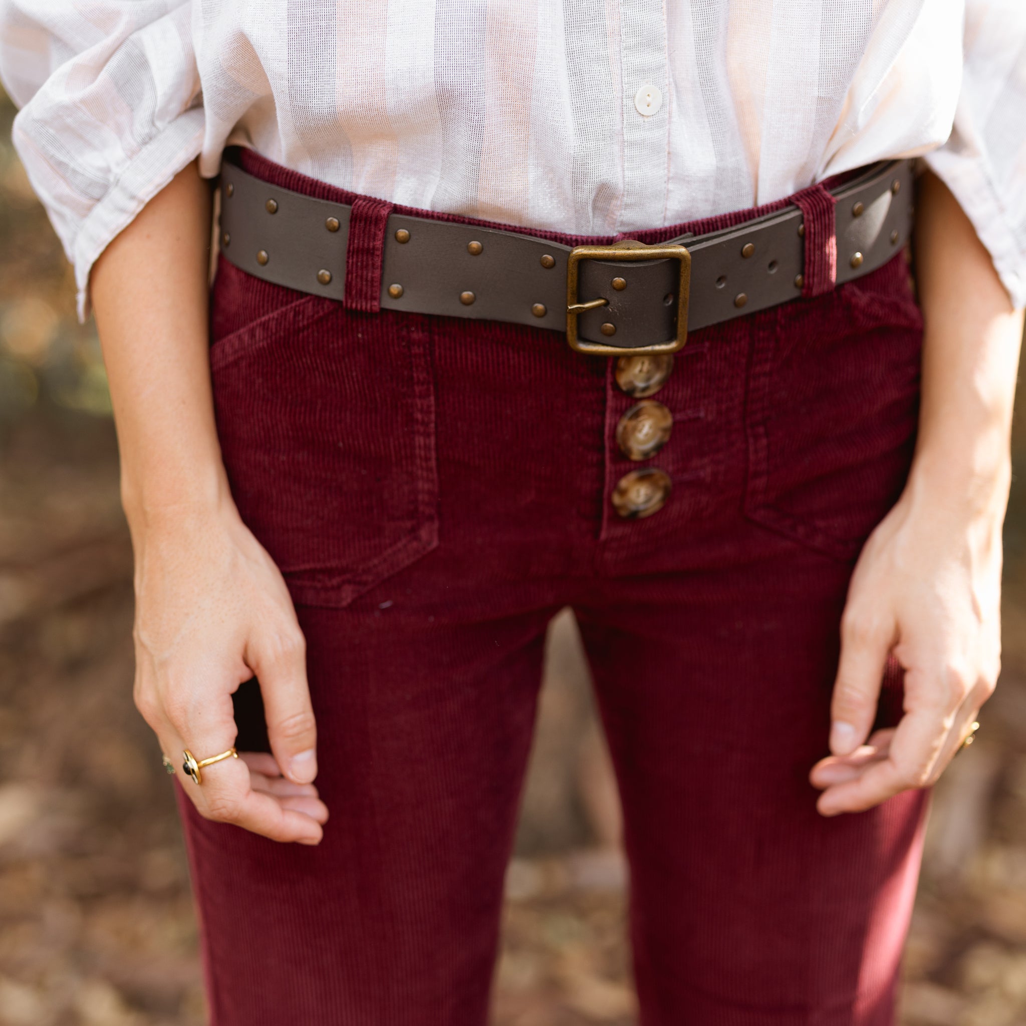 Cinturón Tachuelas Gris Oscuro