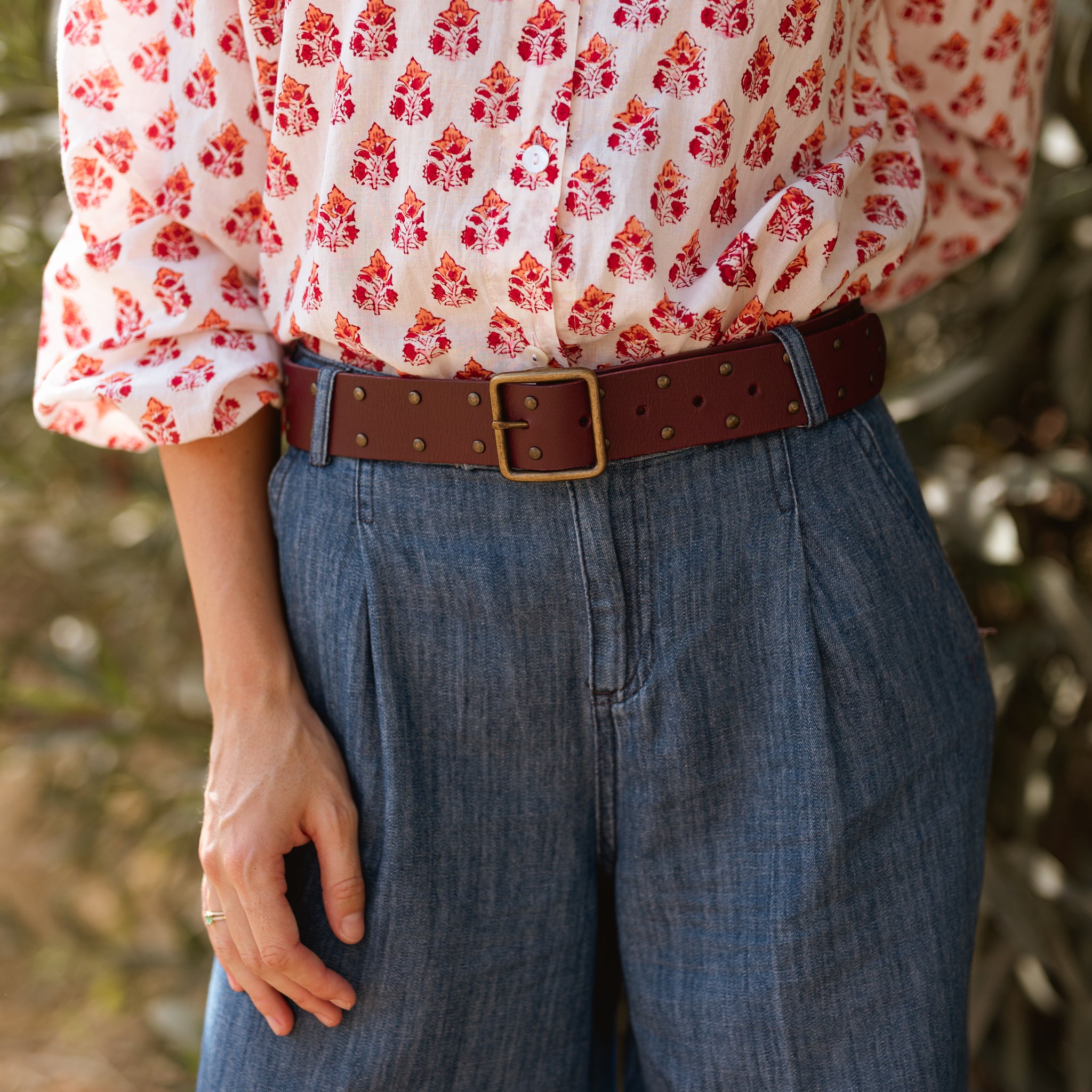 Cinturón Tachuelas Burdeos